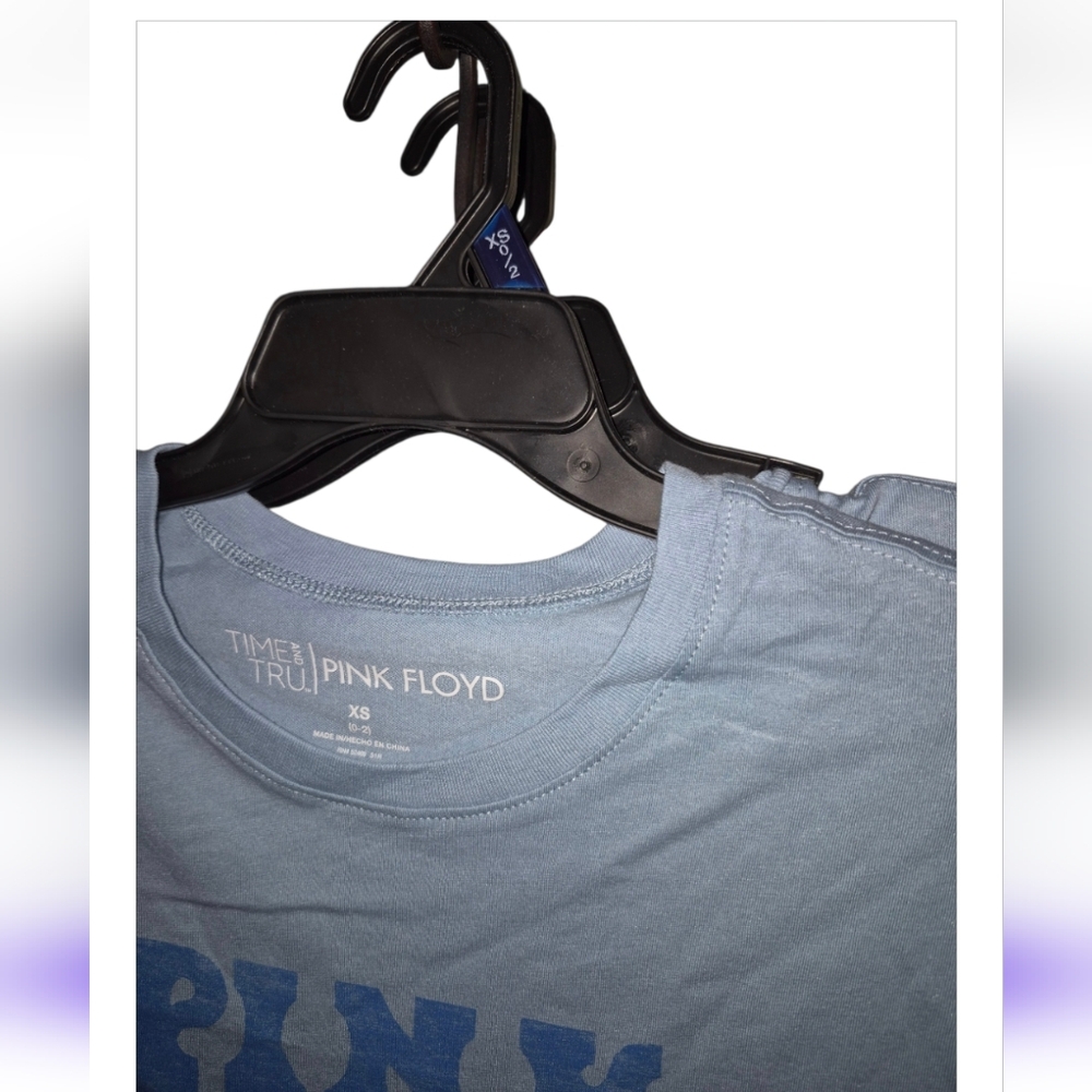 Time and Tru Light Blue Pink Floyd T-Shirt - Picture 3 of 3